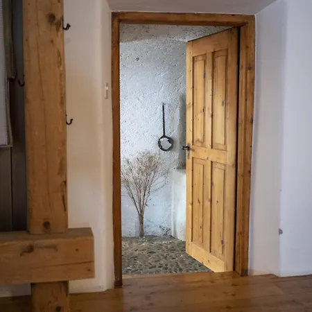 Holiday home Chasa Riatsch *