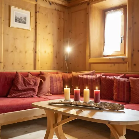 Holiday home Chasa Riatsch *