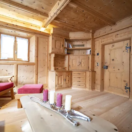 Дом отдыха Chasa Riatsch