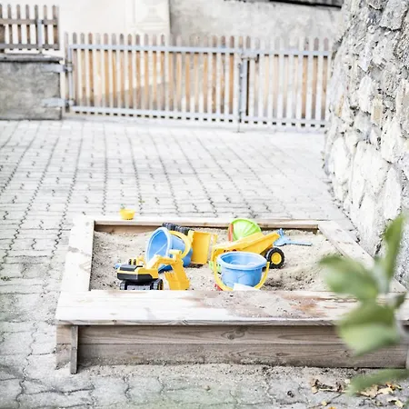 Дом отдыха Chasa Riatsch *